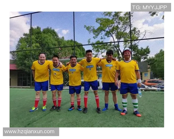 足球明星展现多才多艺的魅力与风采，超越绿茵场的精彩人生